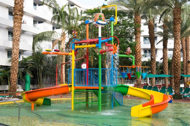 מגלשות בפארק המים, מלון קלאב הוטל אילת מגלשות בפארק המים, מלון קלאב הוטל אילת